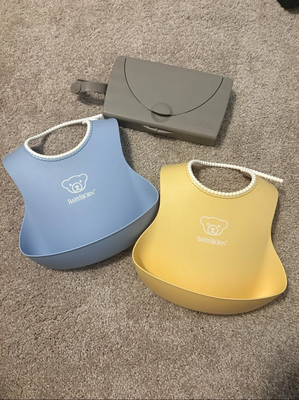 Baby Bjorn Bib 2 Pack & Ubbi On-The-Go Wipe Dispenser Set of 3 EUC